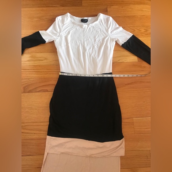 Bebe three colored long sleeve high low dress in sz M. Great condition. - Picture 5 of 15